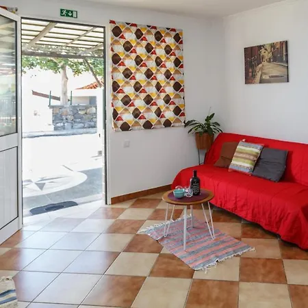 Residencia Ana Piso Zero 0 דירה