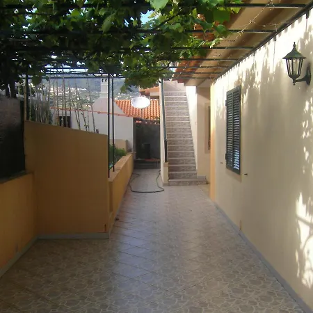 Residencia Ana Piso Zero 0 דירה