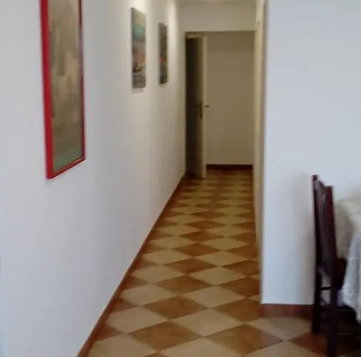 Residencia Ana Piso Zero 0 * סנטה קרוז