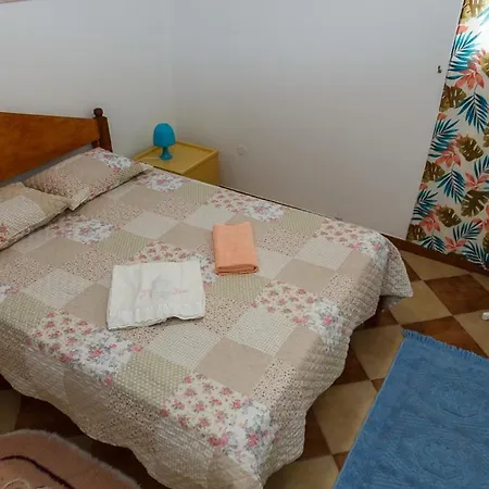 Residencia Ana Piso Zero 0 *