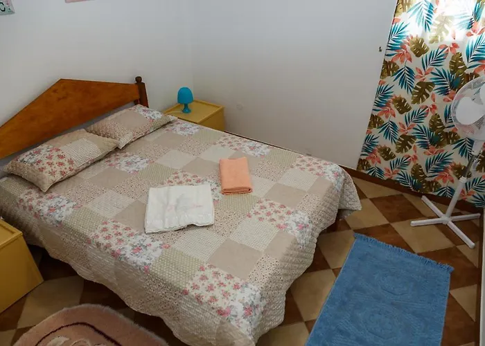 Residencia Ana Piso Zero 0 *